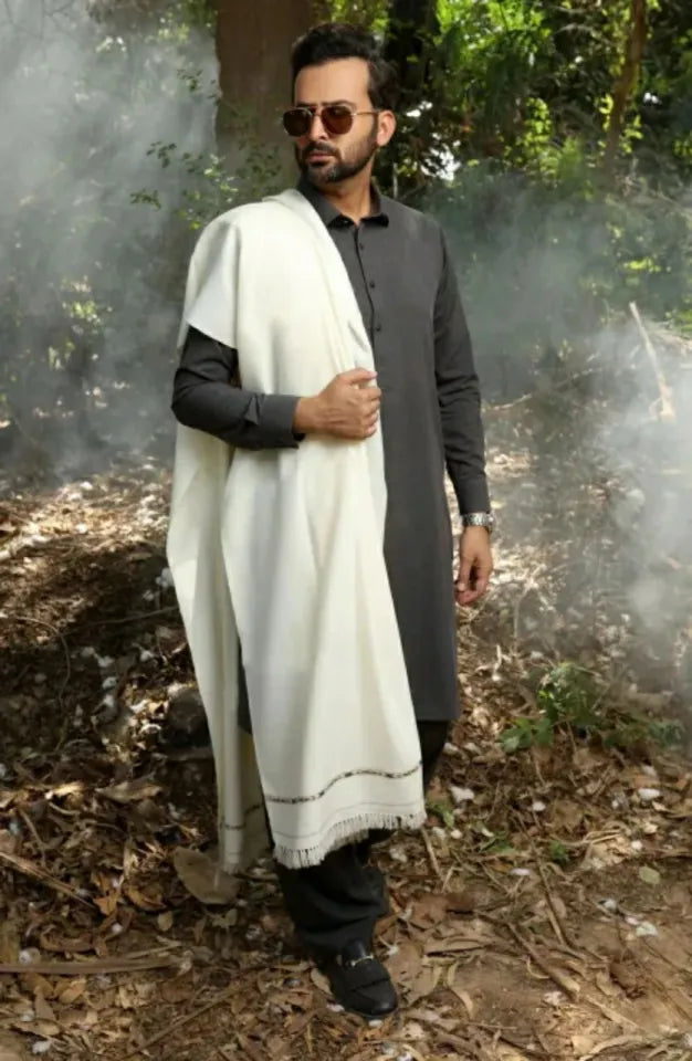 Premium Winter Warmth Shawl for Men with Embroidered Detail - Elegant Kashmiri Woolen Scarf